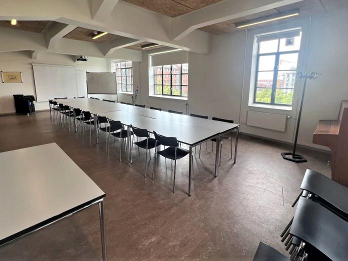 Mødelokale på 3. sal i Valby Kulturhus - velegnet til møder, kurser og workshops.